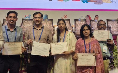 भोपाल में सम्मान समारोह का हुआ आयोजन, सम्पूर्णता अभियान सम्मान समारोह के तहत जिले के कलेक्टर हुए कांस्य पदक से सम्मानित