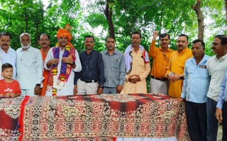 Grand event in Laxman Khedi temple premises, crowd of devotees gathered, MLA presented modern mike set