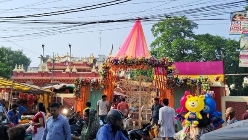 Sharadiya Navratri Celebrations, Devotees throng Muzaffarpur's temples, resounding with cheers