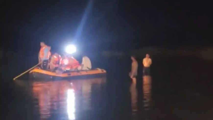 Khandwa: Tractor falls into river during Durga idol immersion, 12 people drown; rescue operation underway