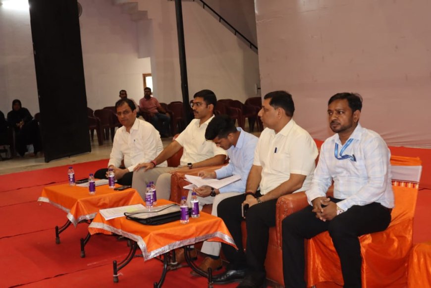 परीक्षा को शान्ति एवं शुचितापूर्ण ढंग से कराएं सम्पन्न कराने में अन्तरीक्षक की भूमिका महत्वपूर्ण :-  जिला मजिस्ट्रेट मनीष बंसल , जनपद में 12 अक्टूबर को 24 केन्द्रों पर दो पालियों में होगी परीक्षा, 10848 परीक्षार्थी देंगे परीक्षा