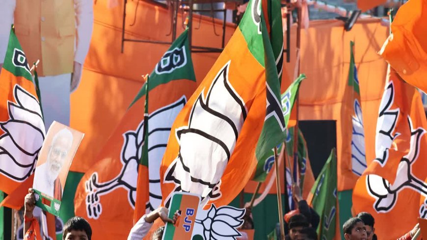 वोटिंग से ठीक पहले BJP का बड़ा एक्शन, पवन समेत 6 नेताओं को पार्टी से निकाला