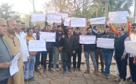 Upper Caste Community Opens Front Against Central Government Over UGC Act, Protests Held, Memorandum Submitted to the President